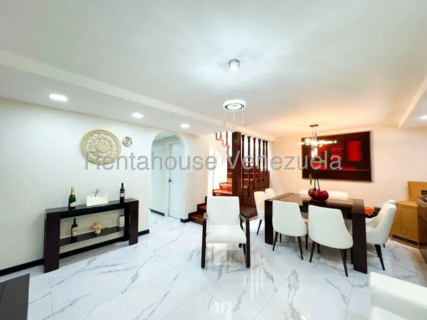 Casa (Duplex) en Venta en Alto Prado, Distrito Metropolitano - 2