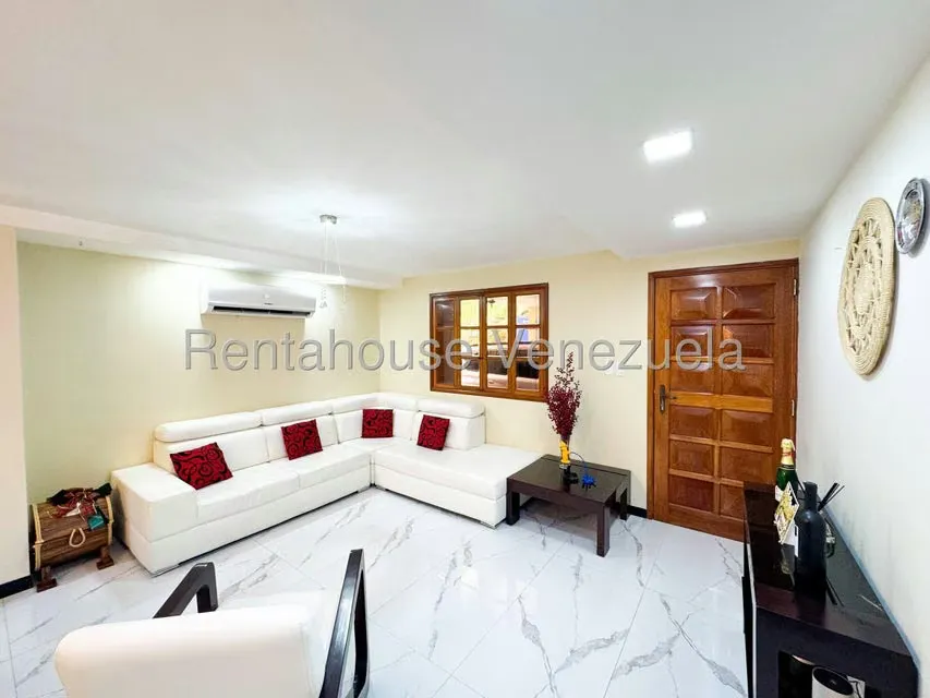 Casa (Duplex) en Venta en Alto Prado, Distrito Metropolitano - 3