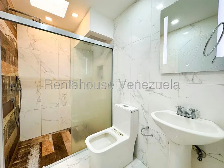 Casa (Duplex) en Venta en Alto Prado, Distrito Metropolitano - 52