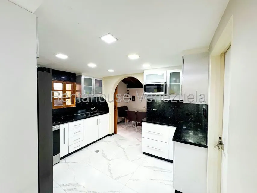 Casa (Duplex) en Venta en Alto Prado, Distrito Metropolitano - 10