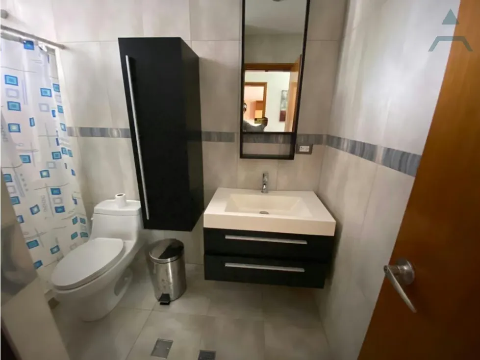 Se vende Casa Comercial 605,45m² 8h/6b/8-10p LaTrinidad - 18