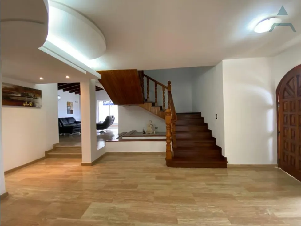 Se vende Casa Comercial 605,45m² 8h/6b/8-10p LaTrinidad - 5