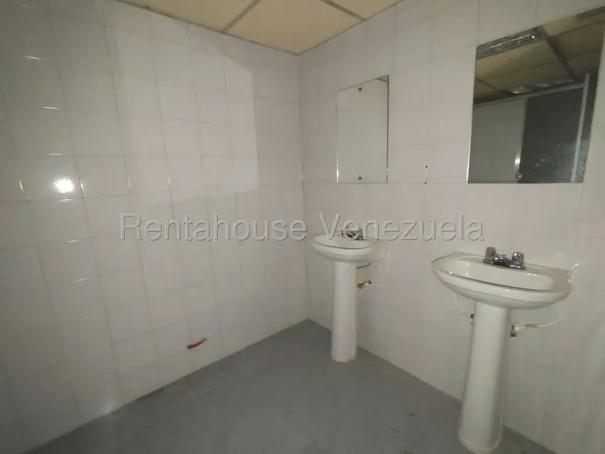 Comercial (Edificio) en Venta en La Paragua, Zulia - 37