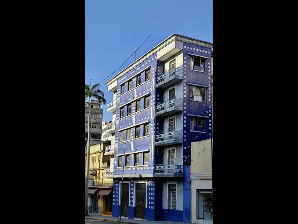 Se alquila local comercial 150m2 Bello Monte 4241