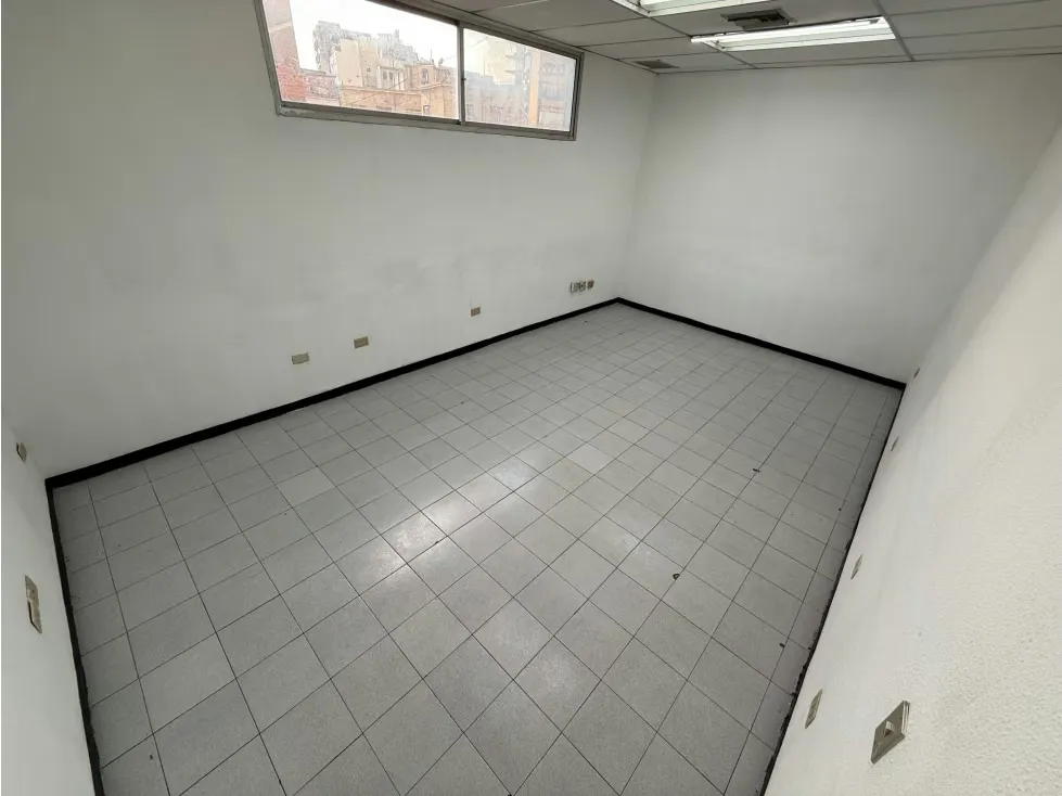 Se alquila local comercial 150m2 Bello Monte 4241 - 10