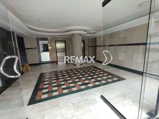 Apartamento en venta la Trigaleña alta Residencias Titanium Valencia - 2