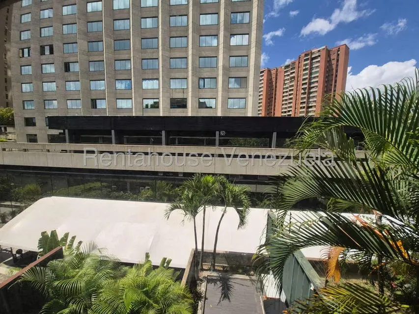 Oficina en Alquiler en Prados del Este, Distrito Metropolitano - 8