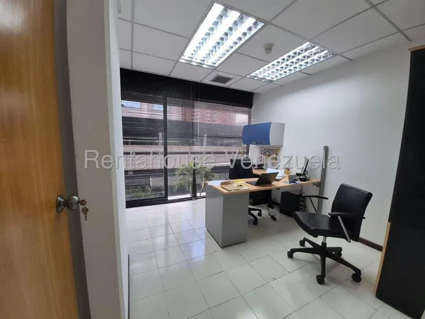 Oficina en Alquiler en Prados del Este, Distrito Metropolitano - 10