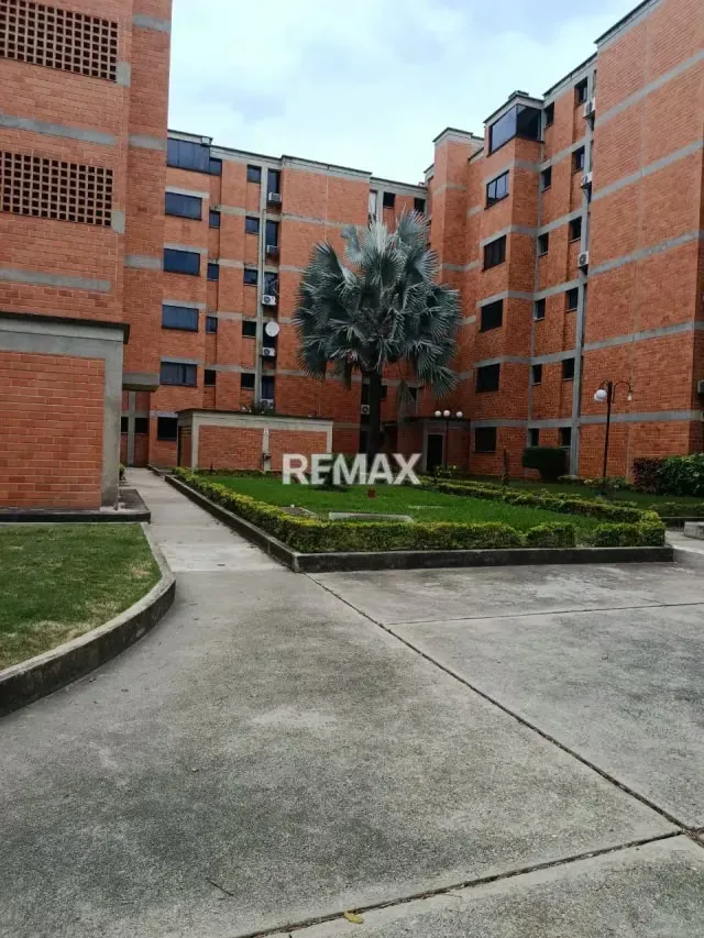 Apartamento Grande en Venta Ciudad Alianza Res Parque Bolivar 1 Mun Guacara - 2