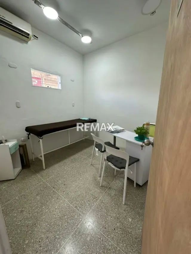 Se alquila espacio ideal para consultorios médicos, spa, cosmestologia , otros - 6