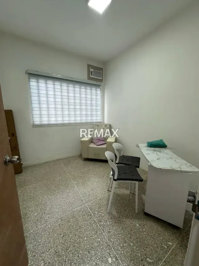 Se alquila espacio ideal para consultorios médicos, spa, cosmestologia , otros - 7