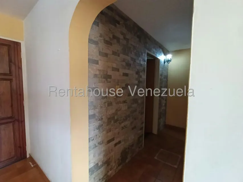 Apartamento (1 Nivel) en Alquiler en Zona Centro, Aragua - 13