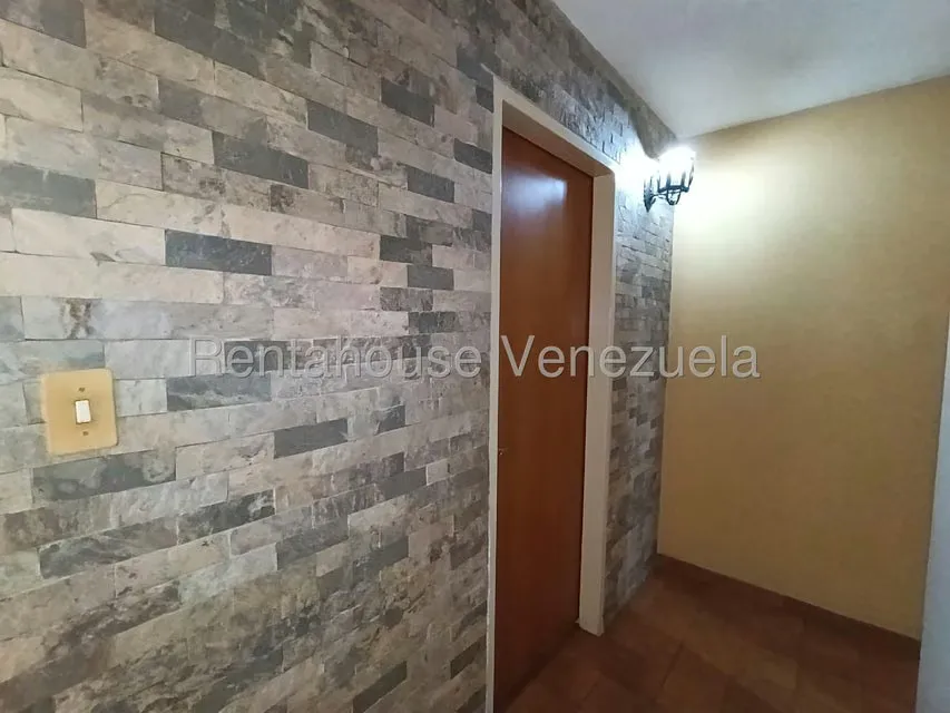 Apartamento (1 Nivel) en Alquiler en Zona Centro, Aragua - 14