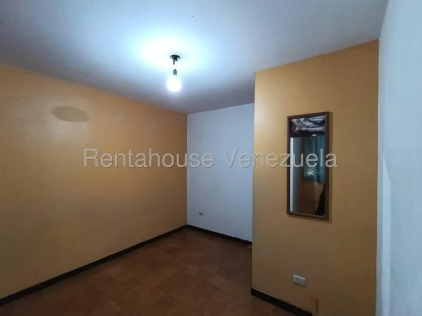 Apartamento (1 Nivel) en Alquiler en Zona Centro, Aragua - 20