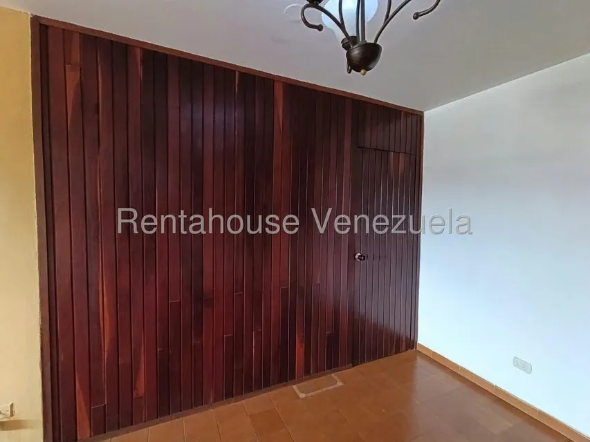 Apartamento (1 Nivel) en Alquiler en Zona Centro, Aragua - 26