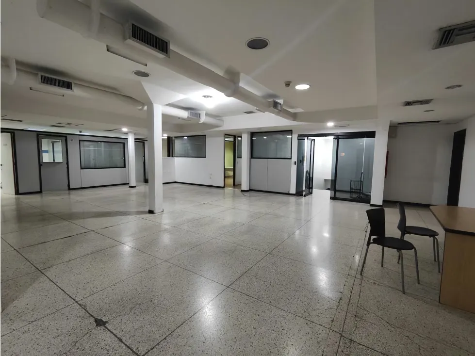 Edificio Industrial en Venta Boleita 3200mts - 2