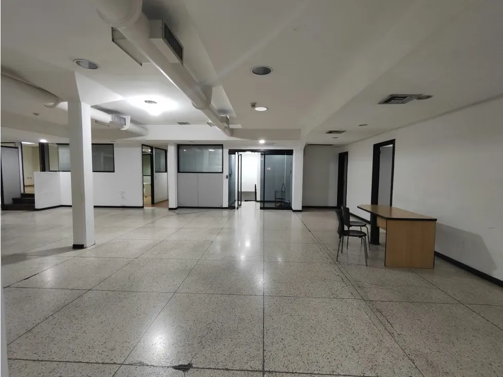 Edificio Industrial en Venta Boleita 3200mts - 3