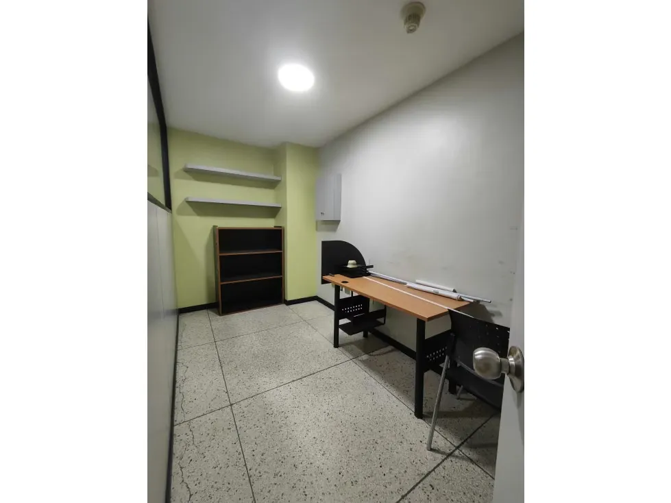 Edificio Industrial en Venta Boleita 3200mts - 8