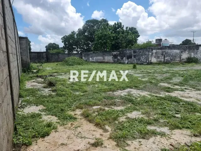 En Venta Céntrico y amplio terreno privado - 6