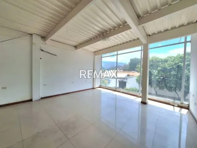 EN VENTA EDIFICIO COMERCIAL SAN ANTONIO DEL TACHIRA - 2