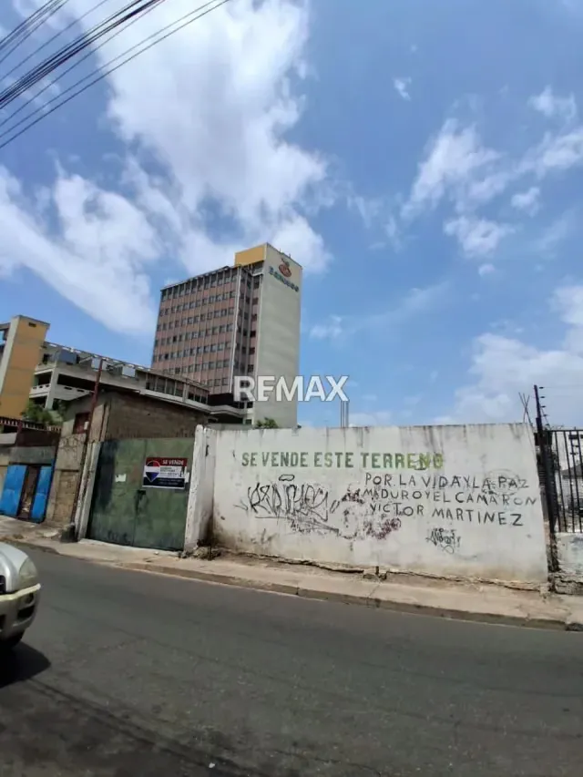 Terreno Comercial en Venta - Anzoátegui - Puerto la Cruz - Calle Bolivar - 2