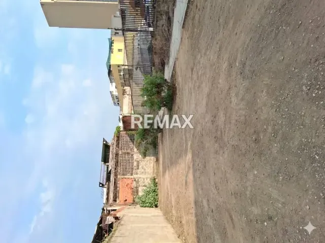 Terreno Comercial en Venta - Anzoátegui - Puerto la Cruz - Calle Bolivar - 3
