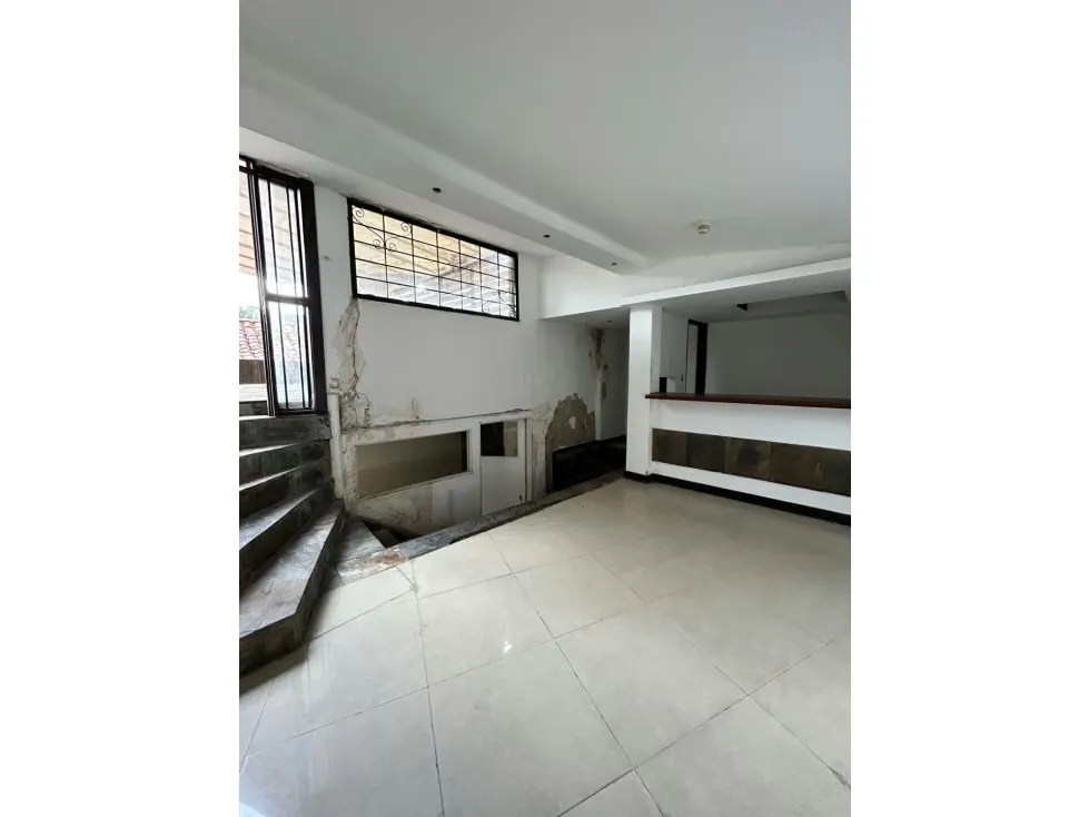 LOCAL COMERCIAL EN ALQUILER 140 M2-URB. EL HATILLO - 13