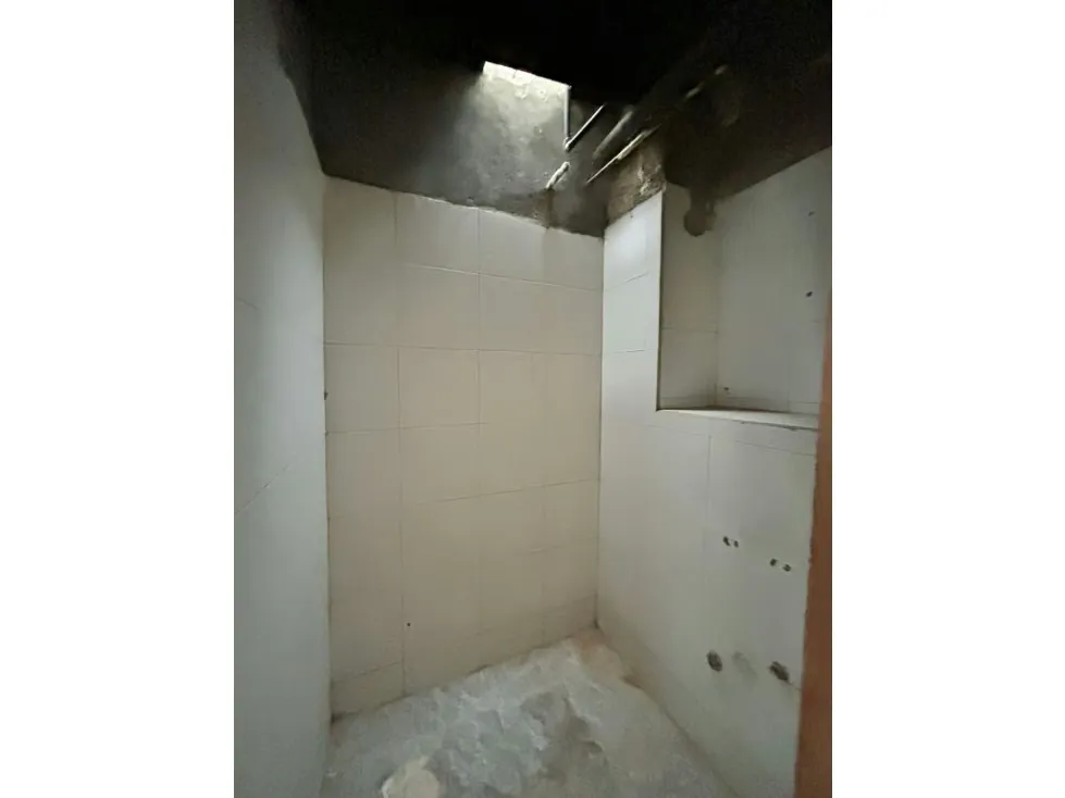 LOCAL COMERCIAL EN ALQUILER 140 M2-URB. EL HATILLO - 5