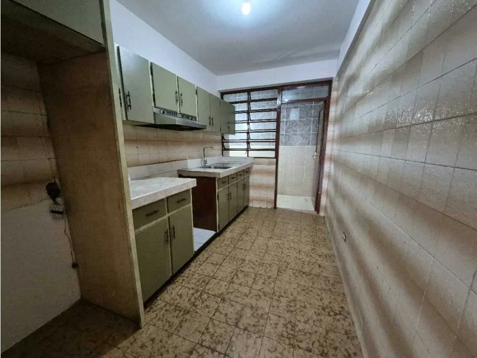 Alquilo apartamento 130m2 Monterrey 0856 - 5