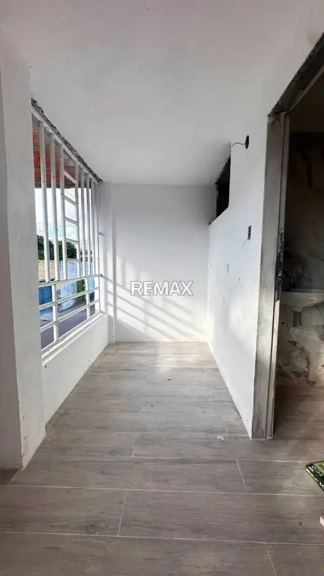 Se vende Segundo Nivel Apartamento (tipo estudio) N• 2 Ubicado en Tariba, Municipio Cardenas, Carrera 2 - 5