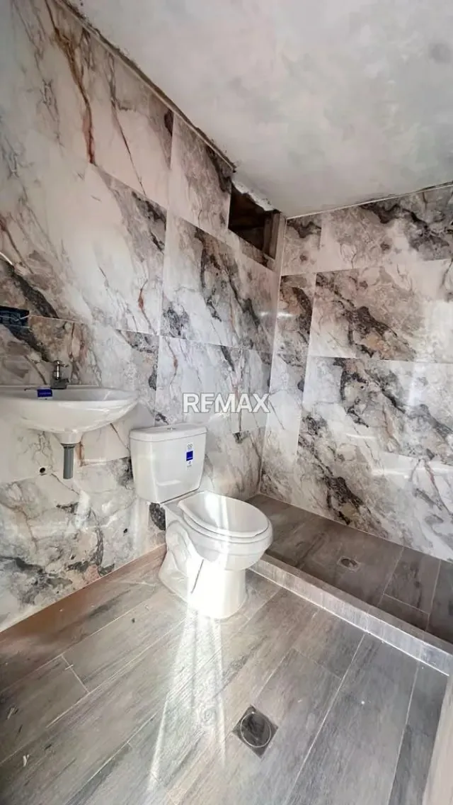 Se vende Segundo Nivel Apartamento (tipo estudio) N• 2 Ubicado en Tariba, Municipio Cardenas, Carrera 2 - 9