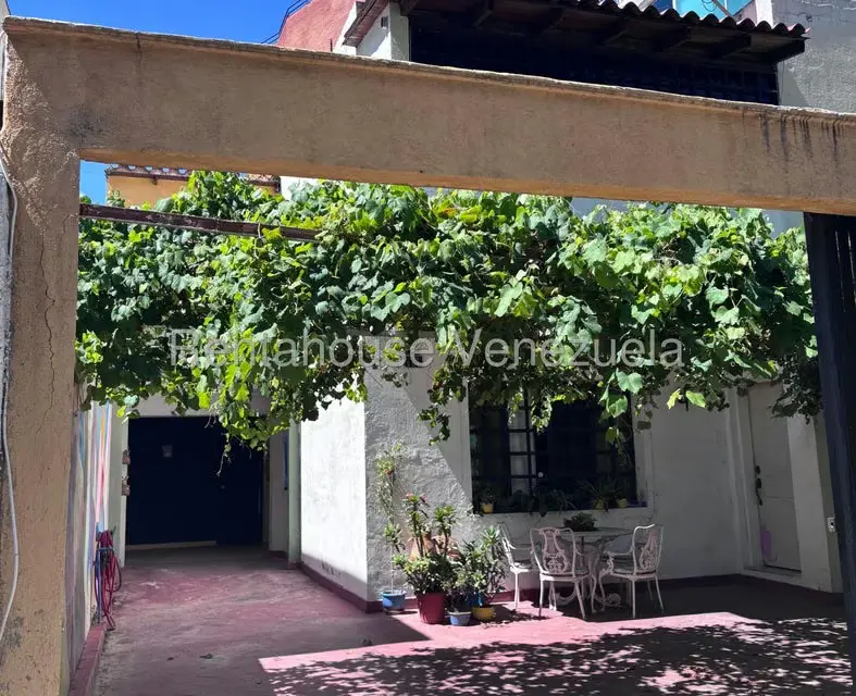 Casa (Duplex) en Venta en San Marino, Distrito Metropolitano