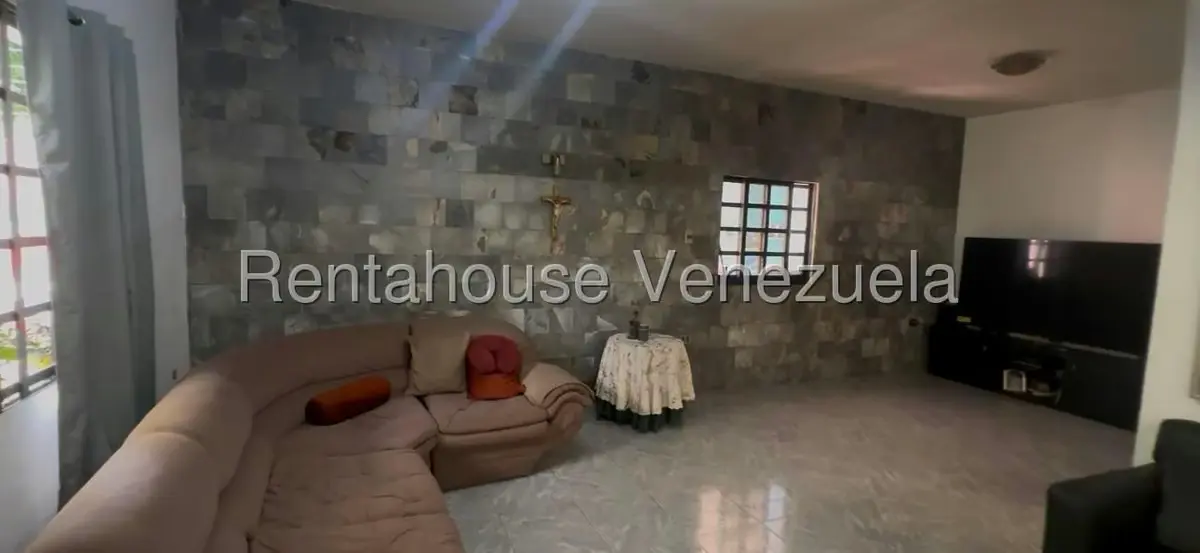 Casa (Duplex) en Venta en San Marino, Distrito Metropolitano - 2