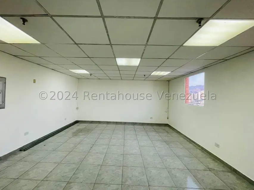 Oficina en Alquiler en Avenida Bolivar, Aragua - 9