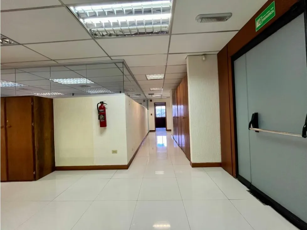 Se vende oficina 836m² Centro Plaza - 11