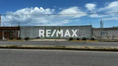 ”Gran oportunidad de inversión en la isla de Margarita” Terreno en importante avenida en el sector Sabanamar.
