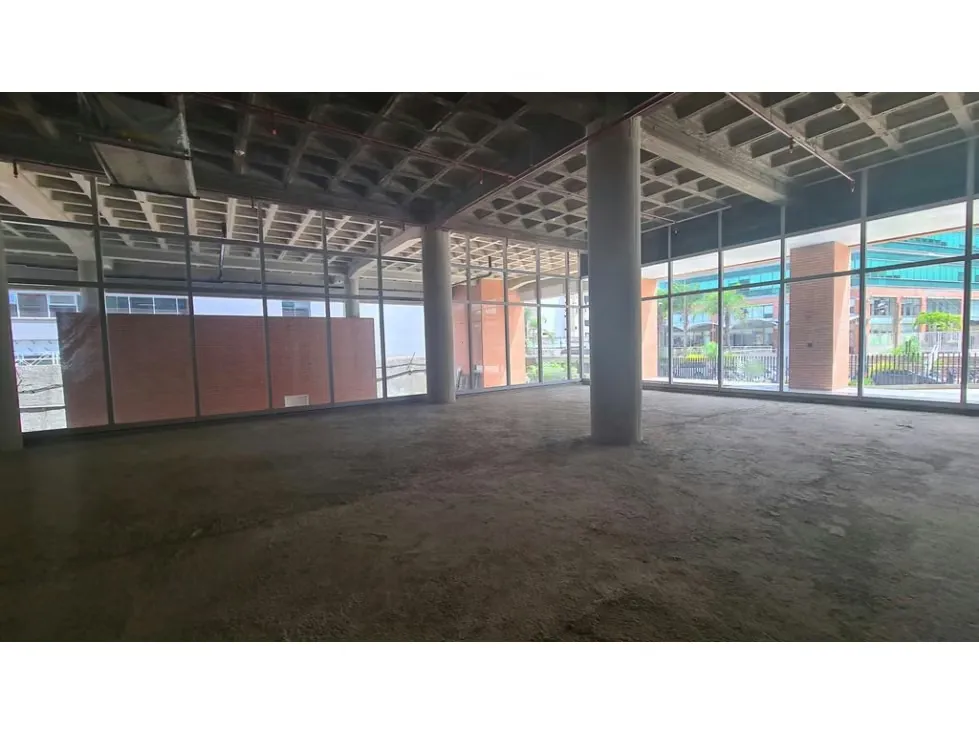 Vendo local 193m2 Boleita Norte 8315 - 9