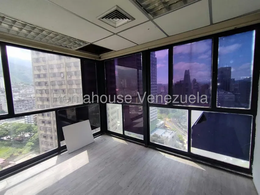 Local Comercial en Alquiler en Plaza Venezuela, Distrito Metropolitano - 7