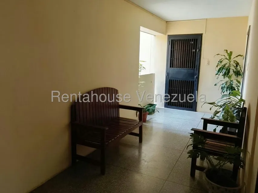 Apartamento (1 Nivel) en Venta en Carialinda, Carabobo - 2