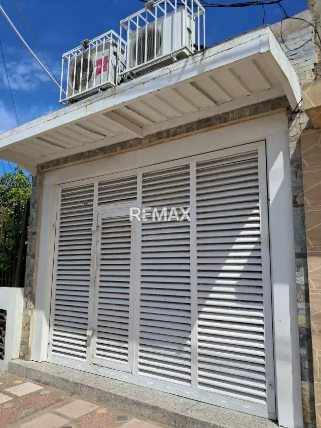 LOCAL DE 65M2 EN ALQUILER LISTO PARA TRABAJAR - 2