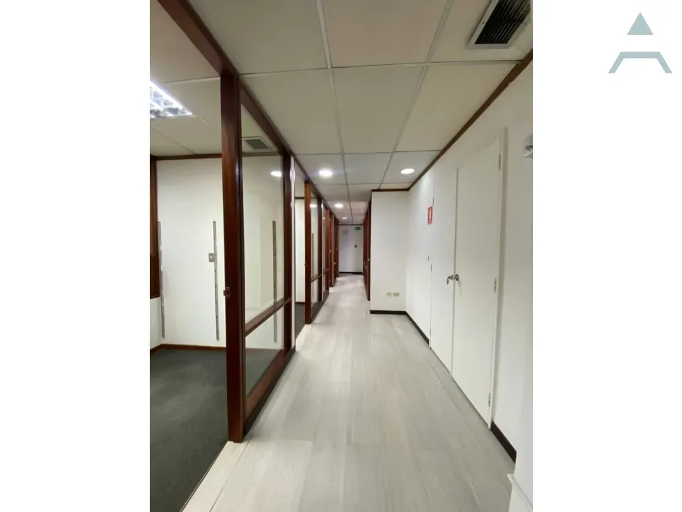Se vende oficina 206m² 3b/3p El Rosal - 2