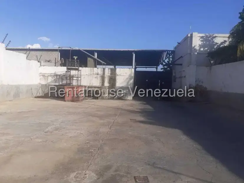 Comercial (Galpon - Deposito) en Venta en El Perú-San Francisco, Zulia