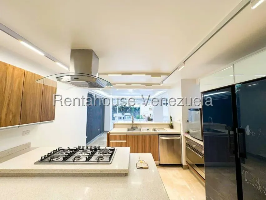 Apartamento (Planta Baja) en Alquiler en La Boyera, Distrito Metropolitano - 21
