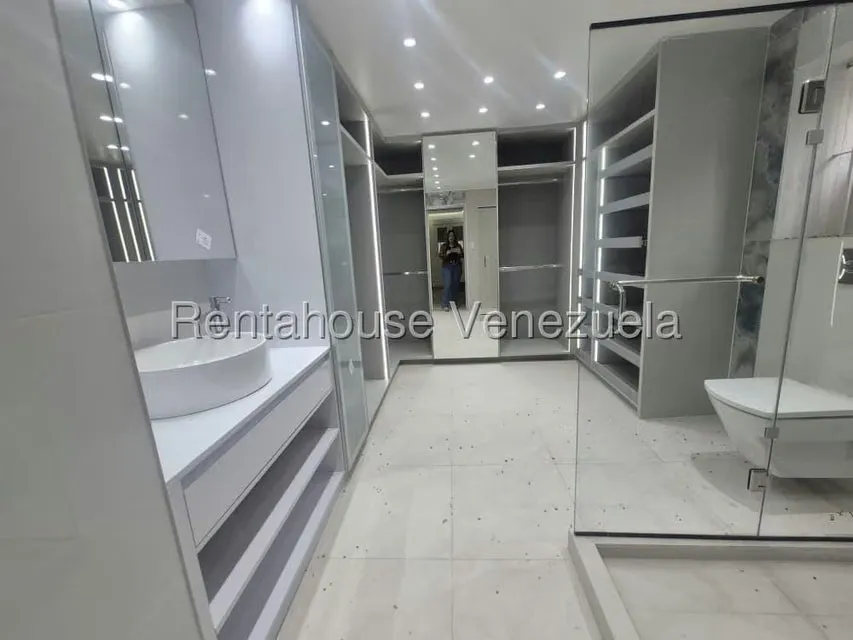 Apartamento (Planta Baja) en Alquiler en La Boyera, Distrito Metropolitano - 28