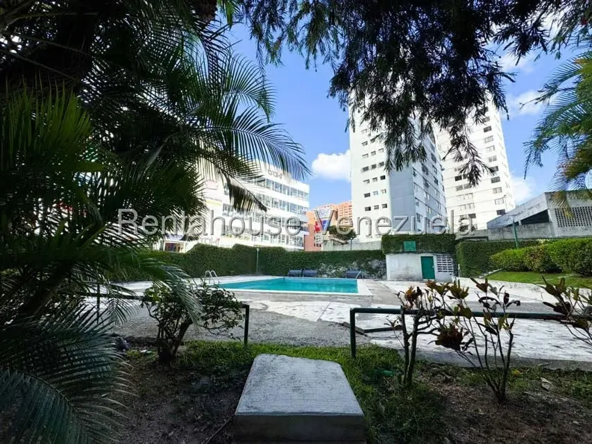 Apartamento (Planta Baja) en Alquiler en La Boyera, Distrito Metropolitano - 41