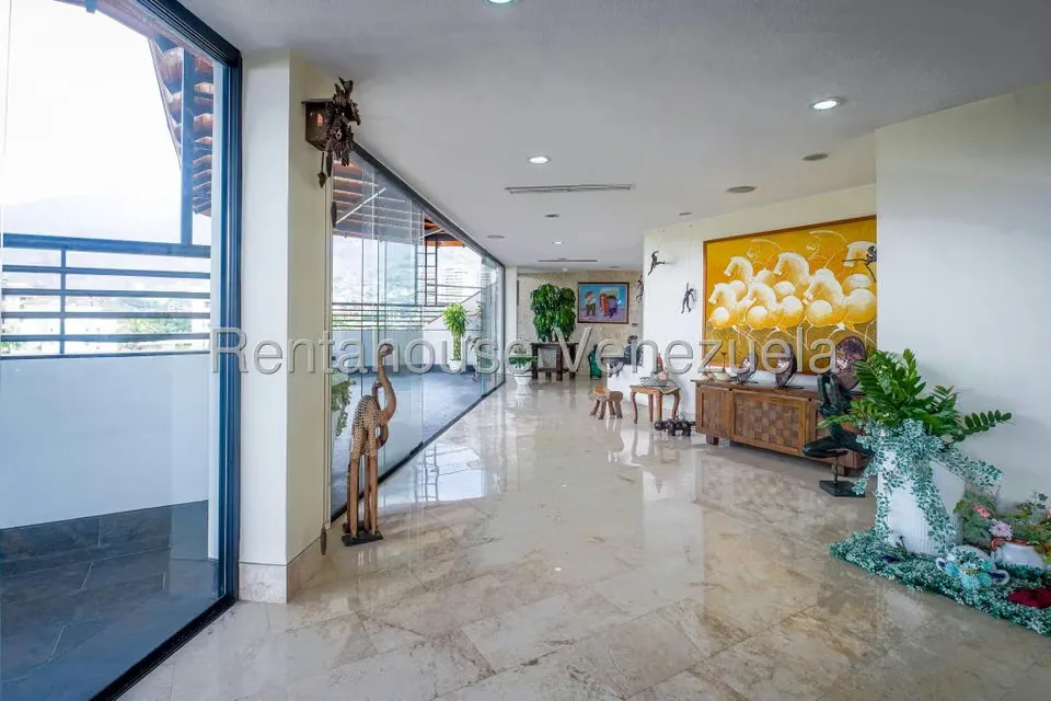 Apartamento (Multiples Niveles) en Venta en Santa Eduvigis, Distrito Metropolitano - 32