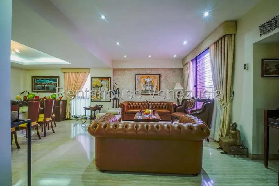 Apartamento (Multiples Niveles) en Venta en Santa Eduvigis, Distrito Metropolitano - 8