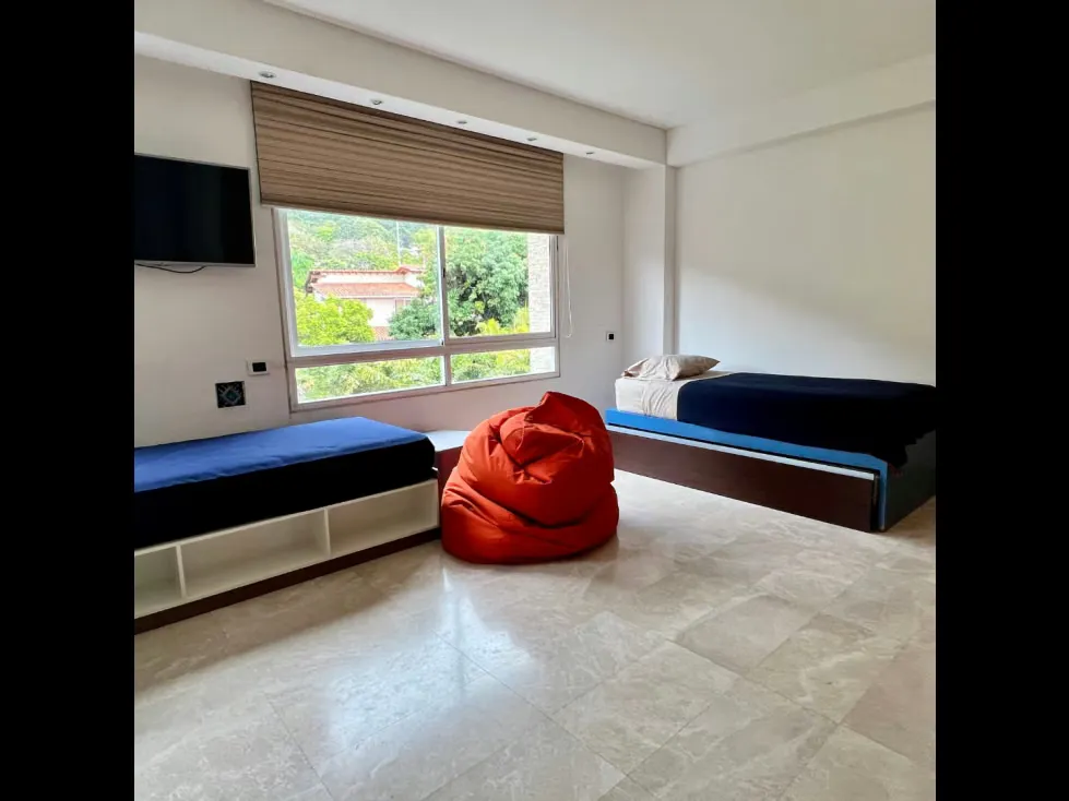 Vendo penthouse 650m2 5h/5b/6p Los Palos Grandes 6967 - 22