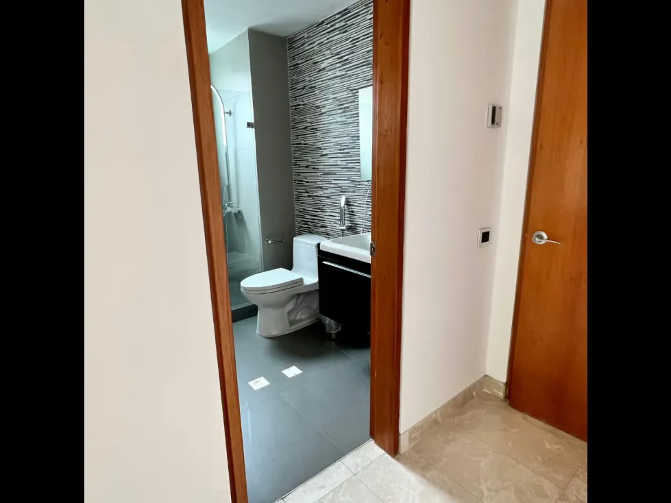 Vendo penthouse 650m2 5h/5b/6p Los Palos Grandes 6967 - 23