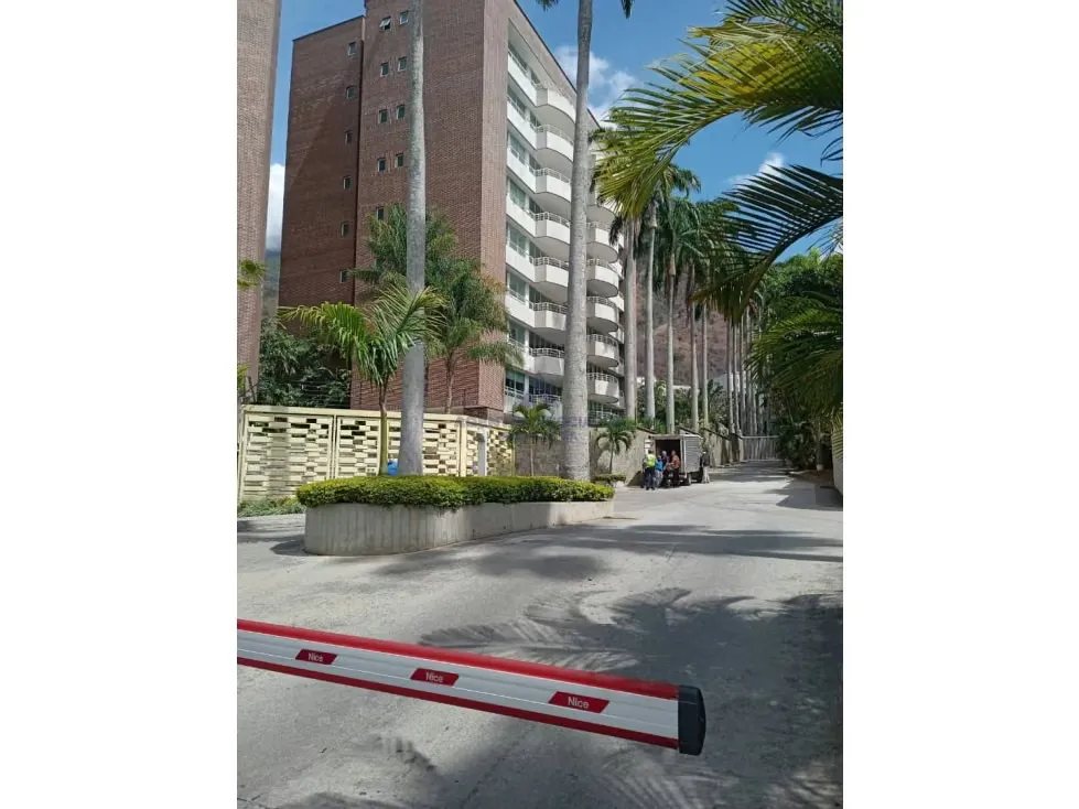Vendo apto 472m2 5h/6b/4p Los Chorros 5846